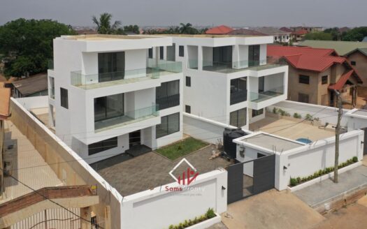 LUXURIOUS 5 BEDROOM HOUSE AT ADJIRINGANOR